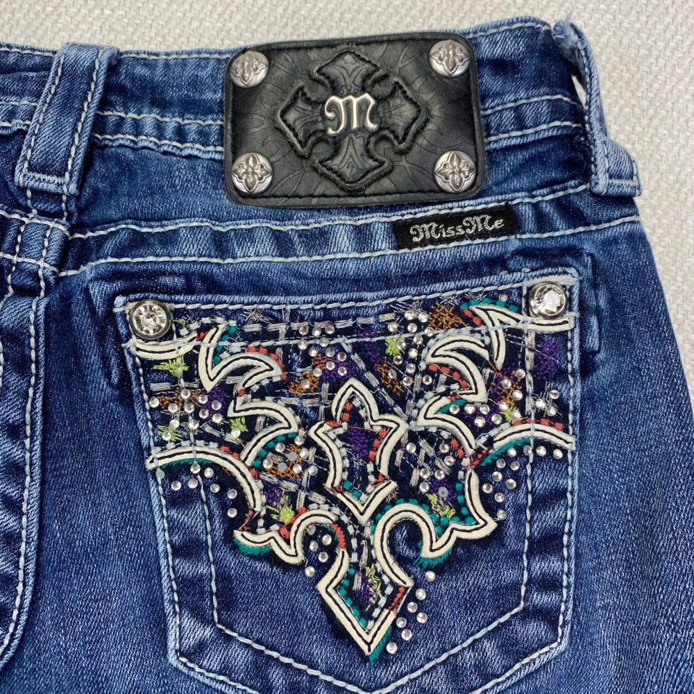 Miss Me Signature Bootcut Jeans Womens 27x 34 Medium Wash Blue Low Rise JW8168B - Picture 2 of 15